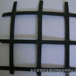 土工格柵的種類與用途詳解 安平縣鉑帆金屬絲網(wǎng)制品帶你了解全品類